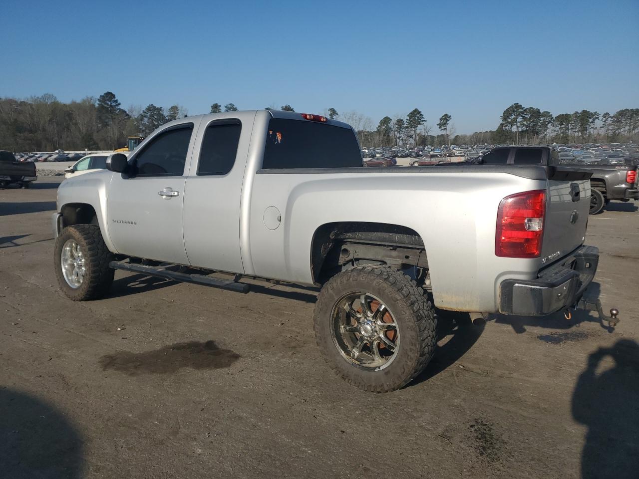 Photo 1 VIN: 1GCRKSE75DZ388847 - CHEVROLET SILVERADO 