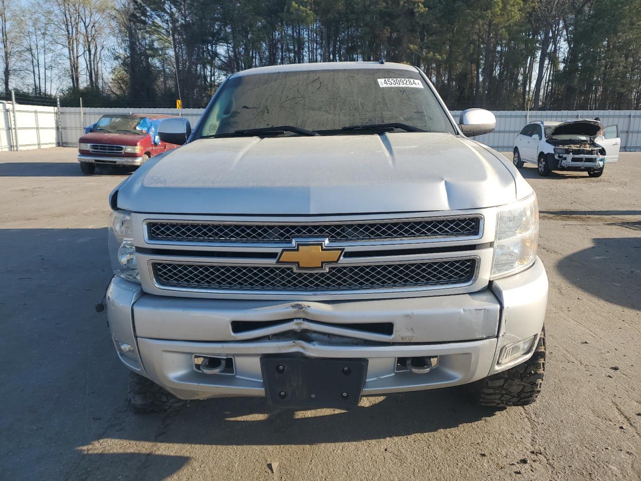 Photo 4 VIN: 1GCRKSE75DZ388847 - CHEVROLET SILVERADO 