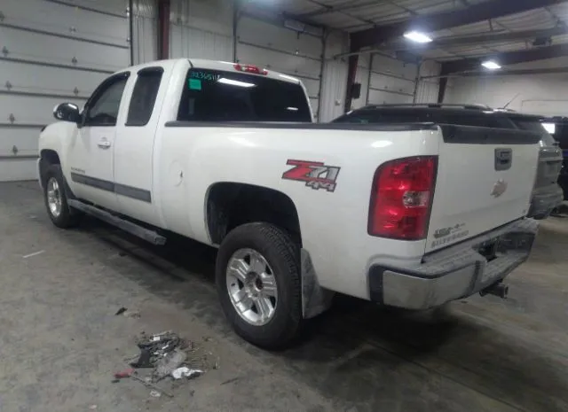 Photo 2 VIN: 1GCRKSE76DZ343108 - CHEVROLET SILVERADO 1500 