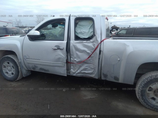 Photo 5 VIN: 1GCRKSE77CZ240990 - CHEVROLET SILVERADO 1500 