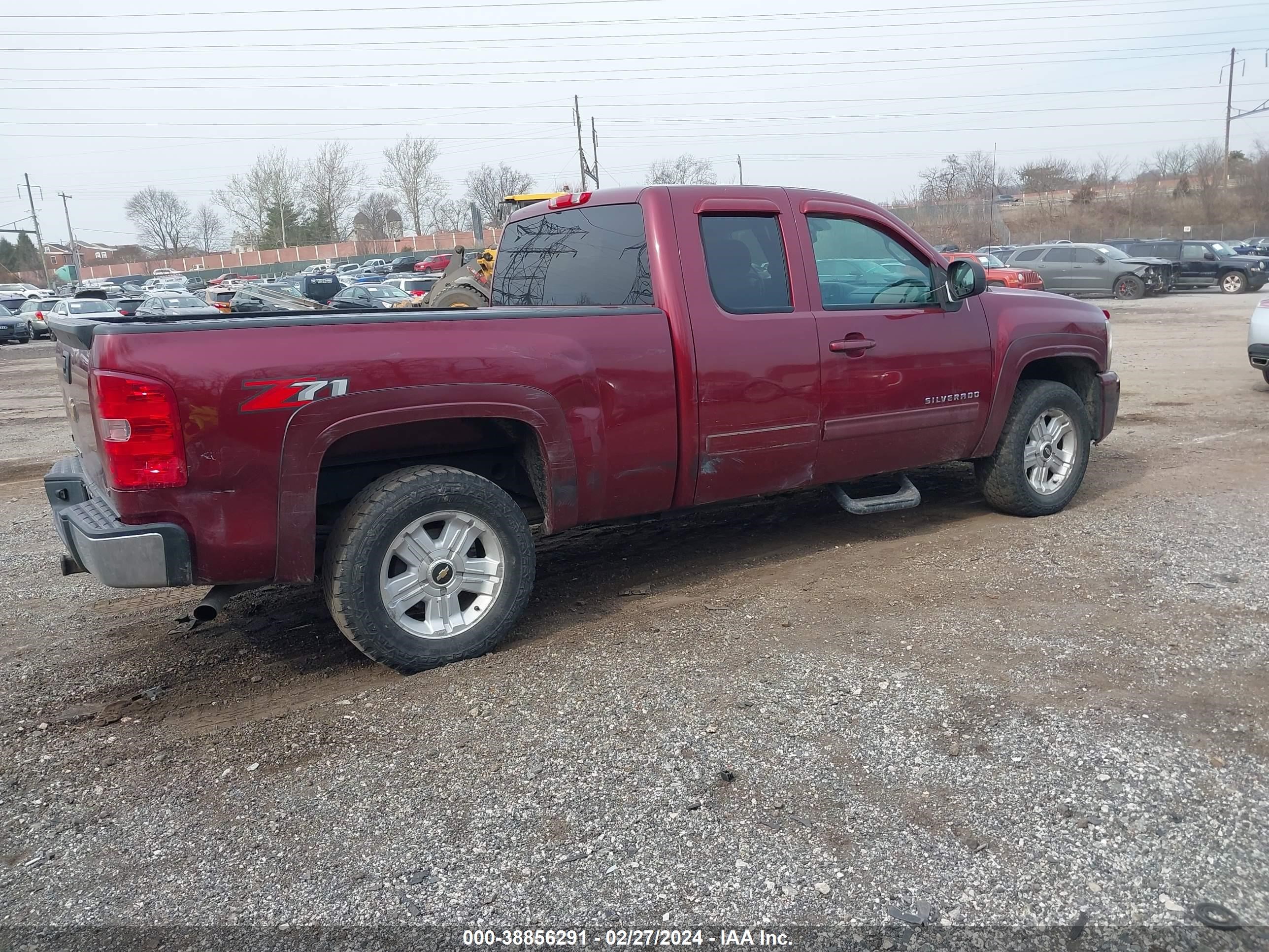 Photo 4 VIN: 1GCRKSE77DZ228548 - CHEVROLET SILVERADO 