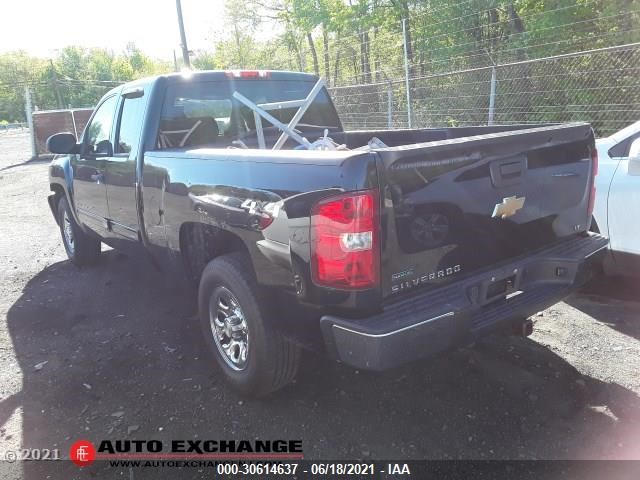 Photo 4 VIN: 1GCRKSE78CZ109020 - CHEVROLET SILVERADO 1500 