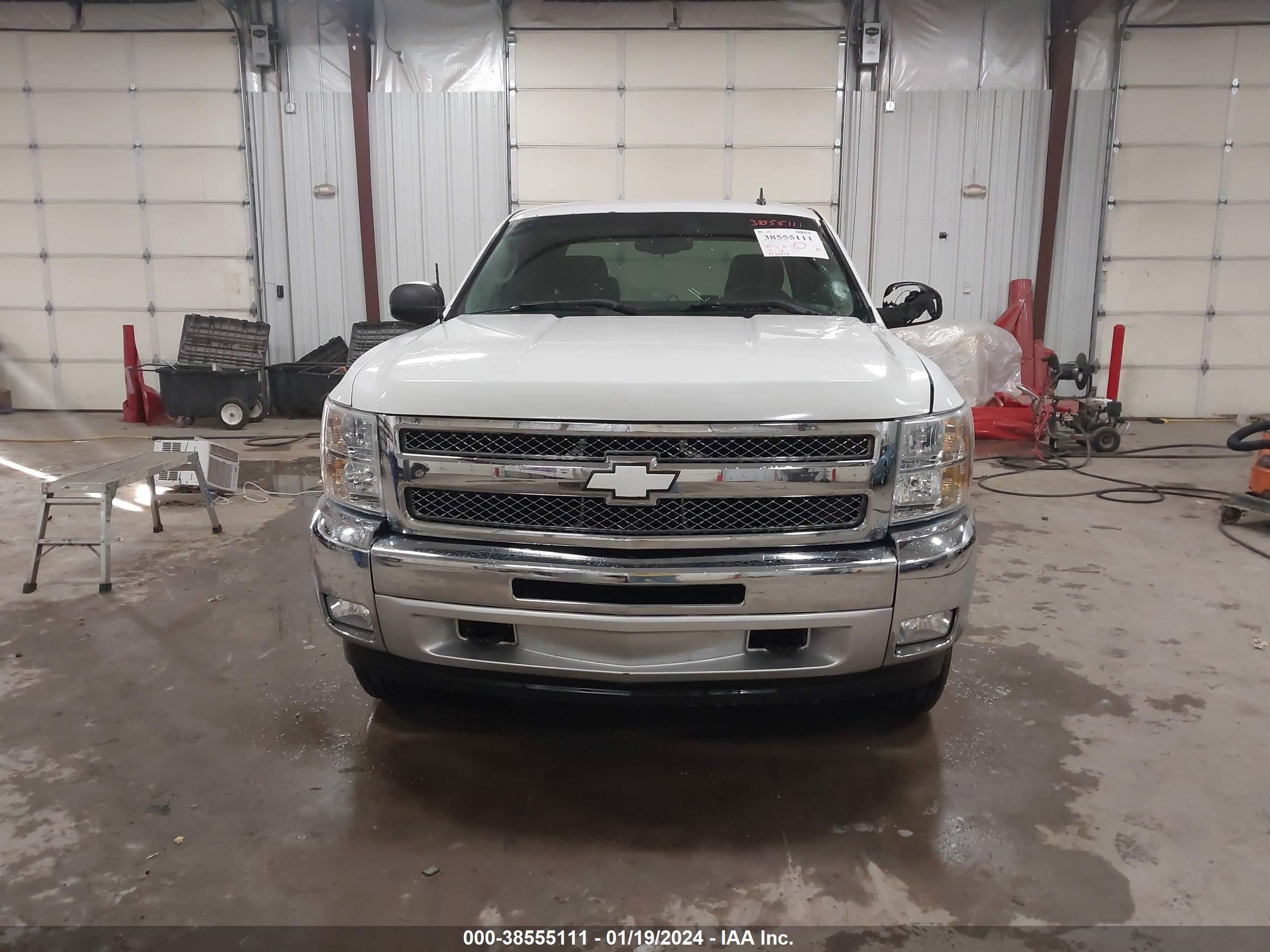 Photo 12 VIN: 1GCRKSE78CZ158511 - CHEVROLET SILVERADO 