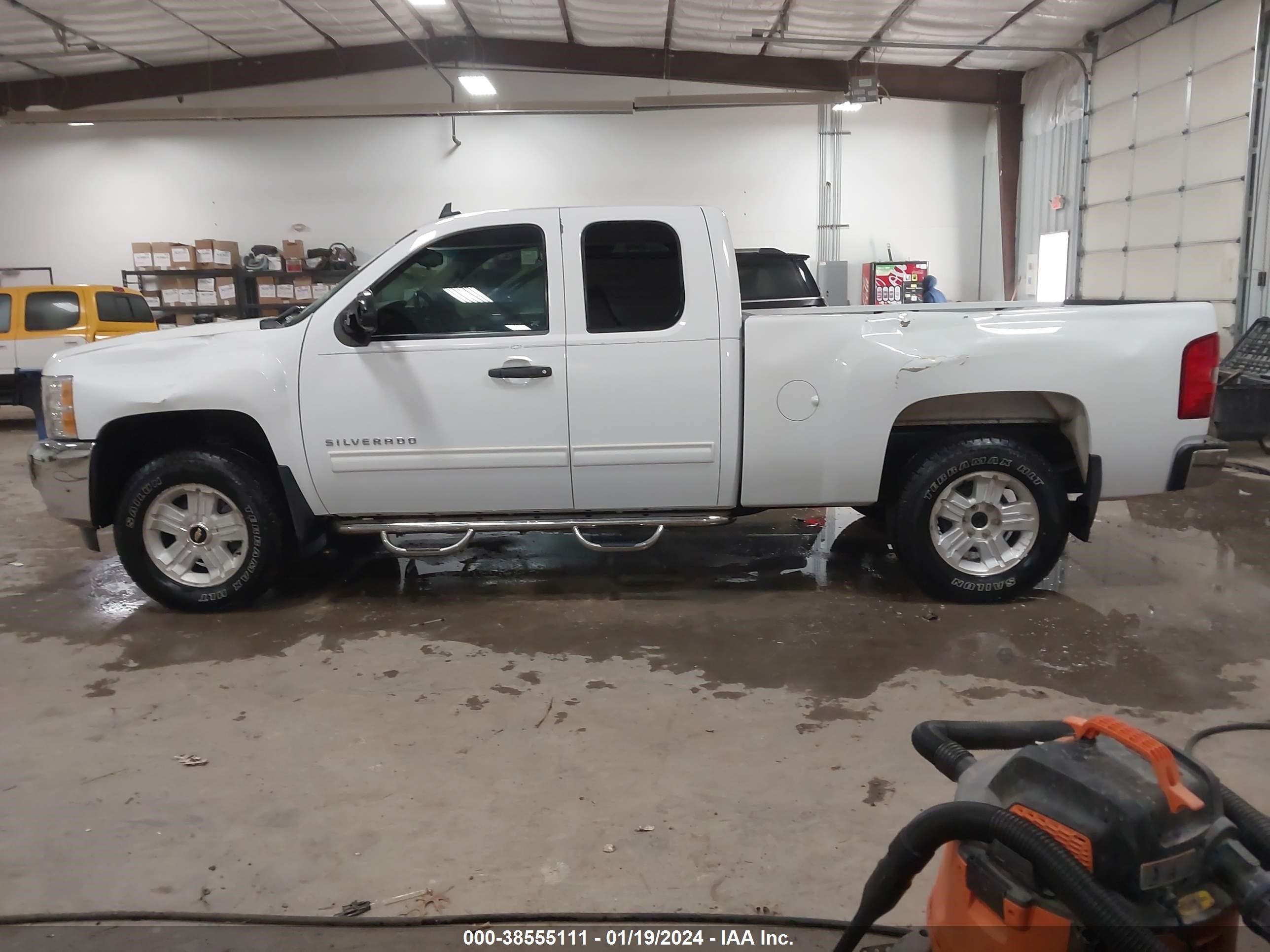 Photo 14 VIN: 1GCRKSE78CZ158511 - CHEVROLET SILVERADO 