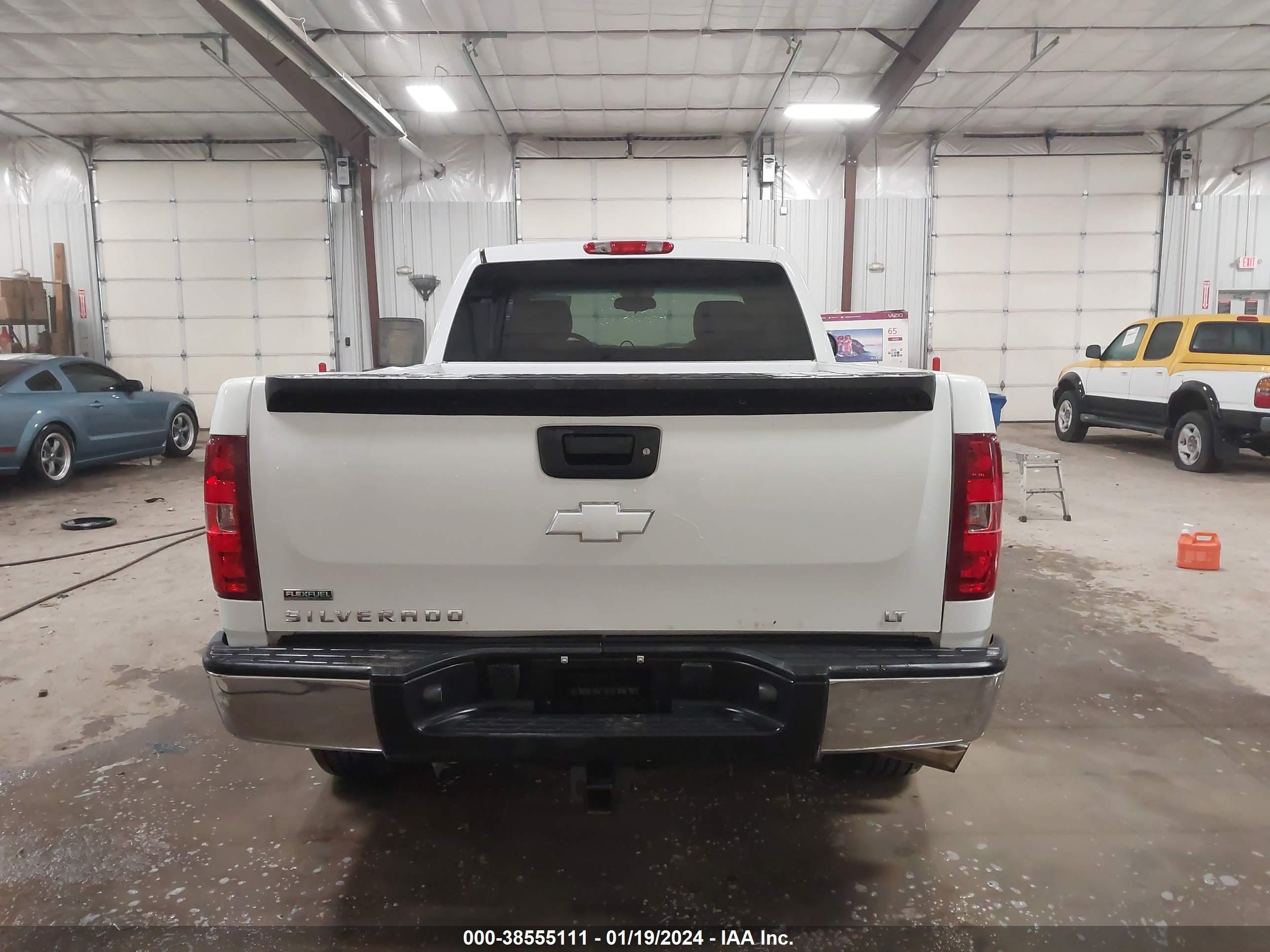 Photo 16 VIN: 1GCRKSE78CZ158511 - CHEVROLET SILVERADO 