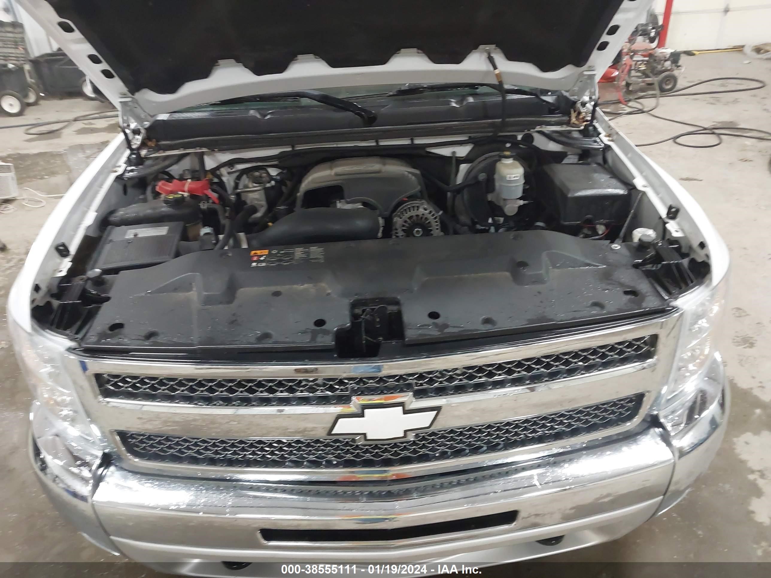 Photo 9 VIN: 1GCRKSE78CZ158511 - CHEVROLET SILVERADO 