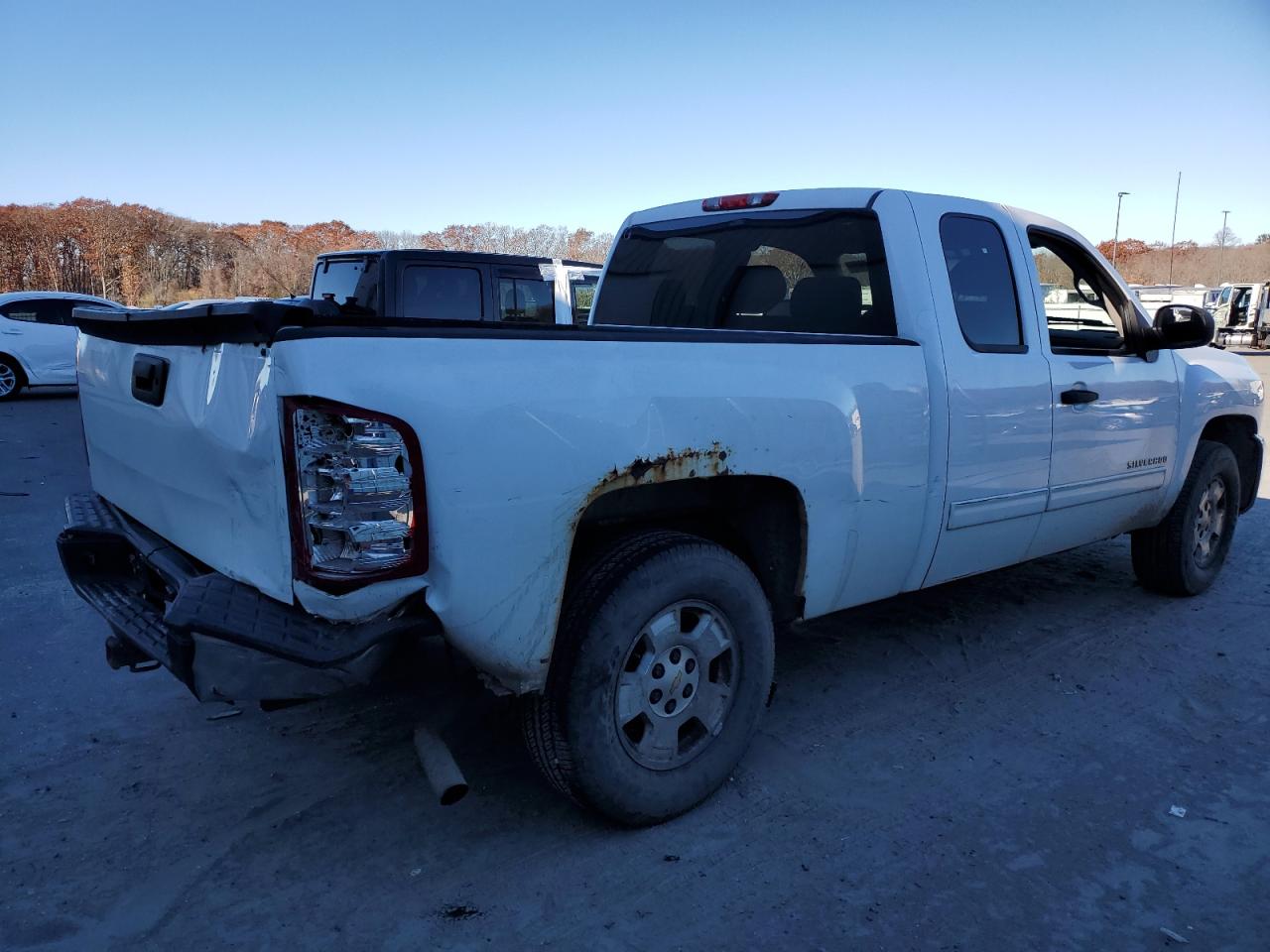 Photo 2 VIN: 1GCRKSE78CZ201583 - CHEVROLET SILVERADO 