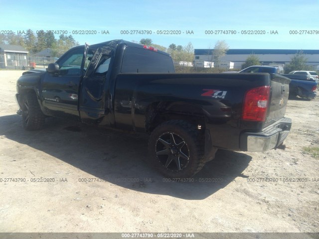 Photo 2 VIN: 1GCRKSE78CZ240061 - CHEVROLET SILVERADO 1500 