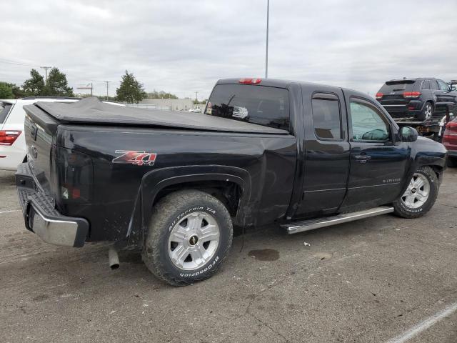 Photo 2 VIN: 1GCRKSE78CZ300064 - CHEVROLET SILVERADO 