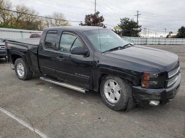 Photo 3 VIN: 1GCRKSE78CZ300064 - CHEVROLET SILVERADO 