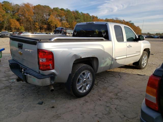 Photo 2 VIN: 1GCRKSE78CZ353749 - CHEVROLET SILVERADO 