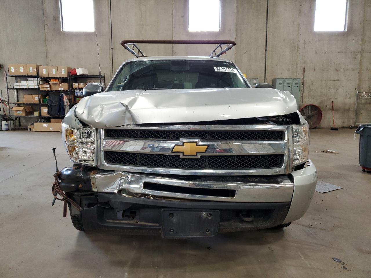 Photo 4 VIN: 1GCRKSE78DZ150524 - CHEVROLET SILVERADO 