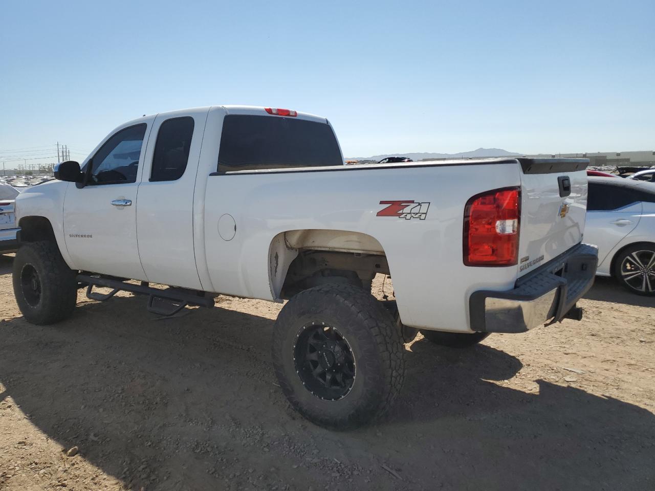 Photo 1 VIN: 1GCRKSE79CZ217808 - CHEVROLET SILVERADO 