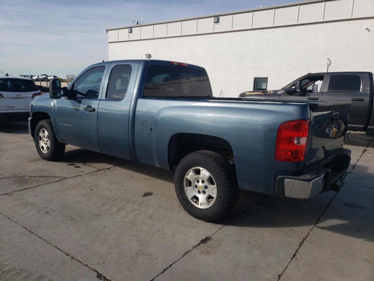 Photo 1 VIN: 1GCRKSE79DZ215378 - CHEVROLET SILVERADO 