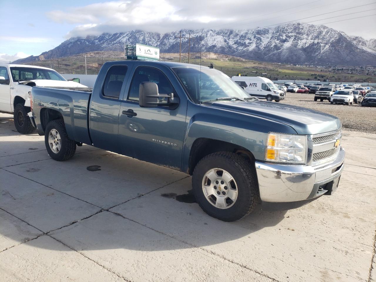 Photo 3 VIN: 1GCRKSE79DZ215378 - CHEVROLET SILVERADO 