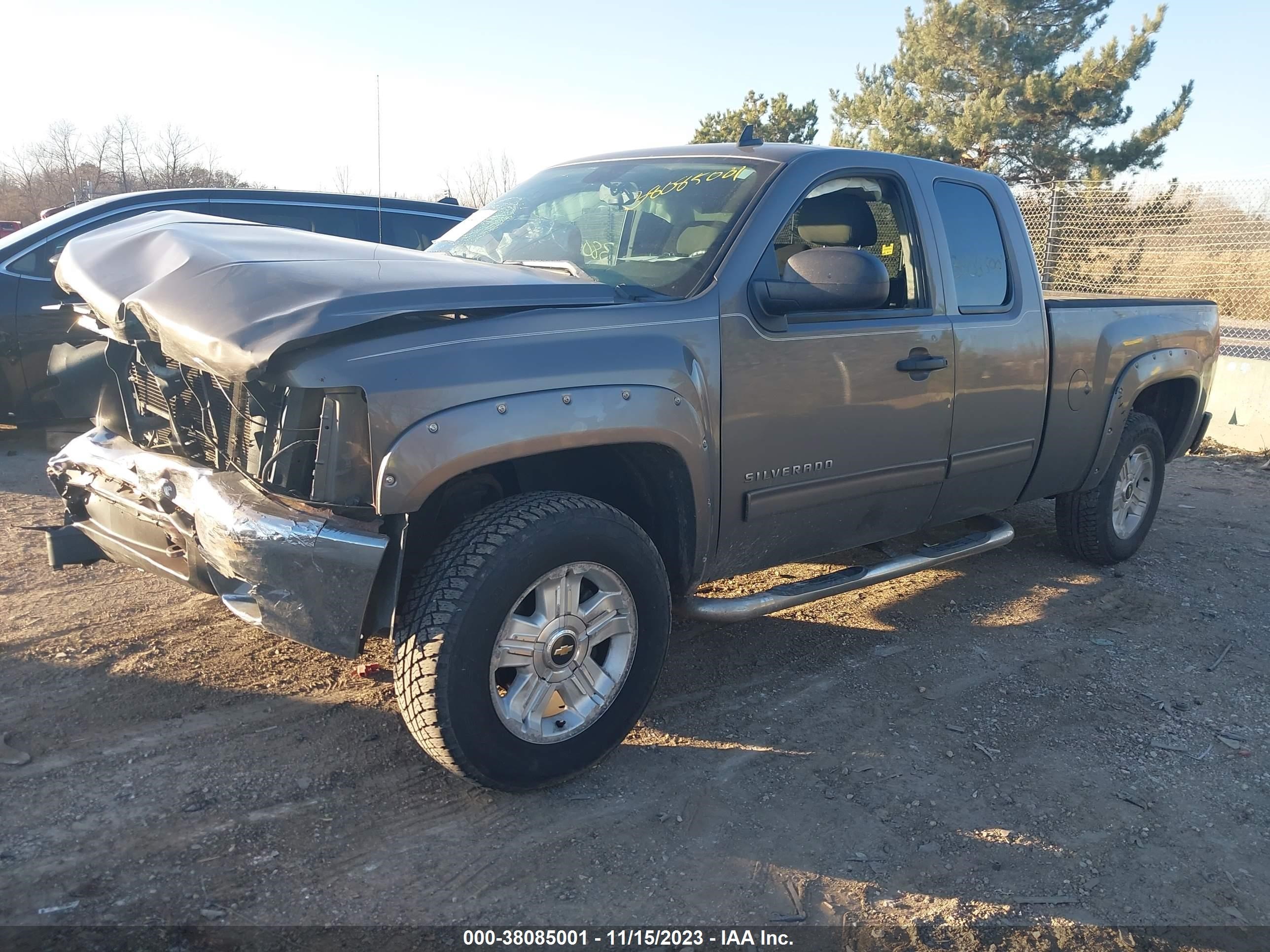 Photo 1 VIN: 1GCRKSE7XCZ340789 - CHEVROLET SILVERADO 