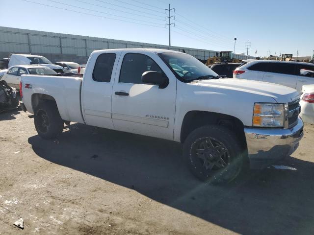 Photo 3 VIN: 1GCRKSE7XCZ341554 - CHEVROLET SILVERADO 