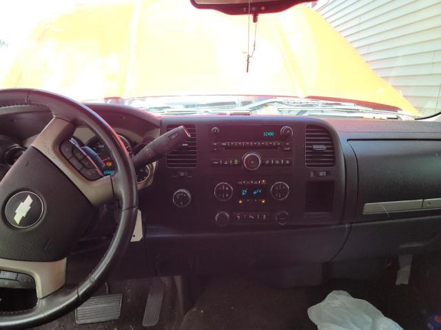 Photo 8 VIN: 1GCRKSE7XDZ210061 - CHEVROLET SILVERADO 