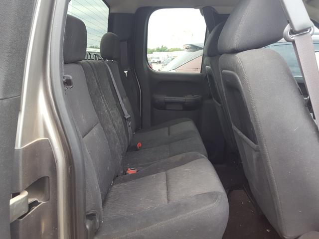 Photo 5 VIN: 1GCRKSE7XDZ261379 - CHEVROLET SILVERADO 