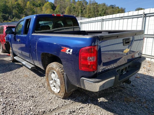 Photo 2 VIN: 1GCRKSE7XDZ359747 - CHEVROLET SILVERADO 