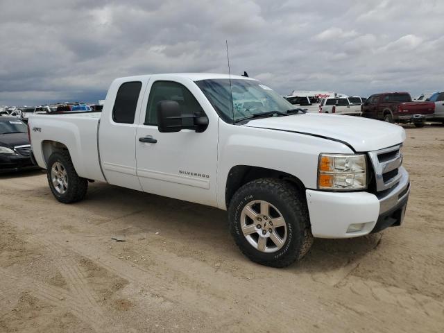 Photo 3 VIN: 1GCRKSEA1BZ268908 - CHEVROLET SILVERADO 