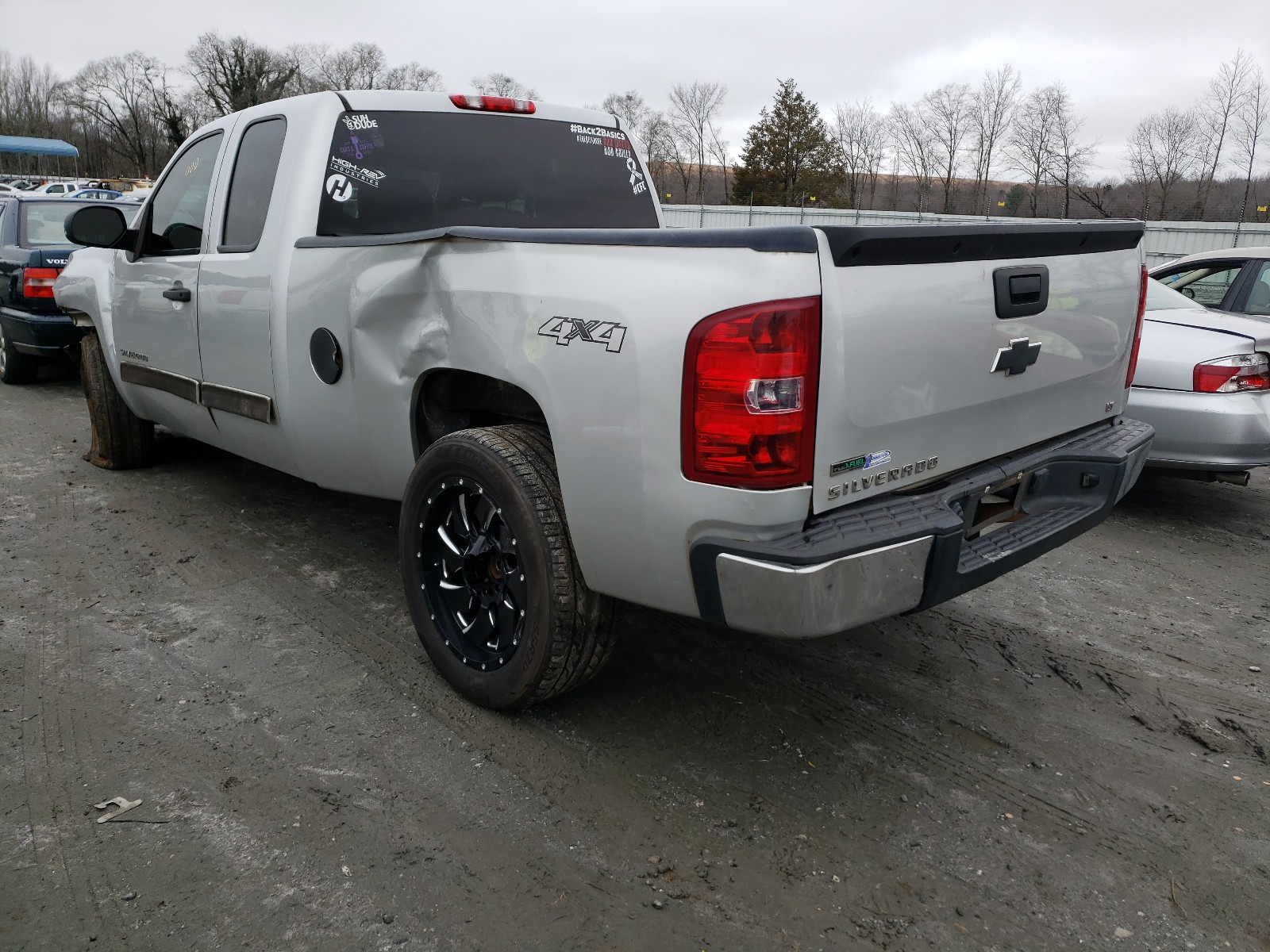 Photo 2 VIN: 1GCRKSEA4BZ154966 - CHEVROLET SILVERADO 