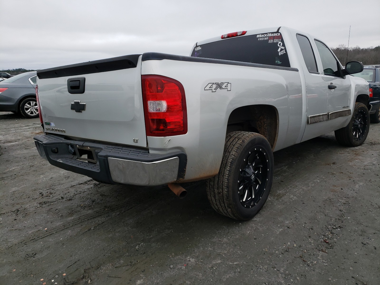 Photo 3 VIN: 1GCRKSEA4BZ154966 - CHEVROLET SILVERADO 