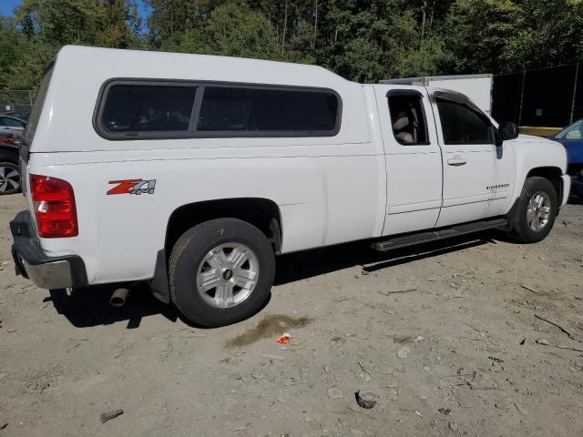 Photo 2 VIN: 1GCRKTE05CZ131341 - CHEVROLET SILVERADO 