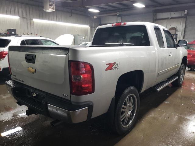 Photo 2 VIN: 1GCRKTE31BZ371320 - CHEVROLET SILVERADO 