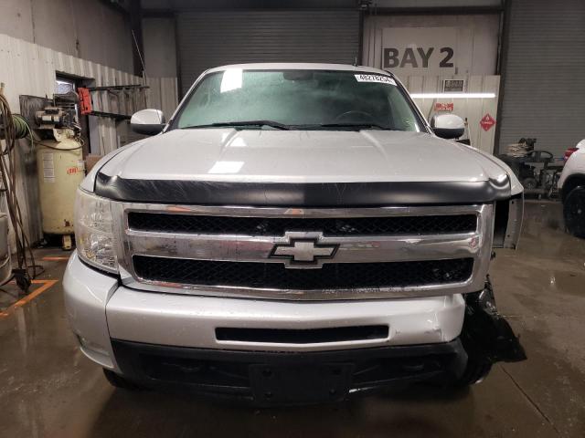 Photo 4 VIN: 1GCRKTE31BZ371320 - CHEVROLET SILVERADO 