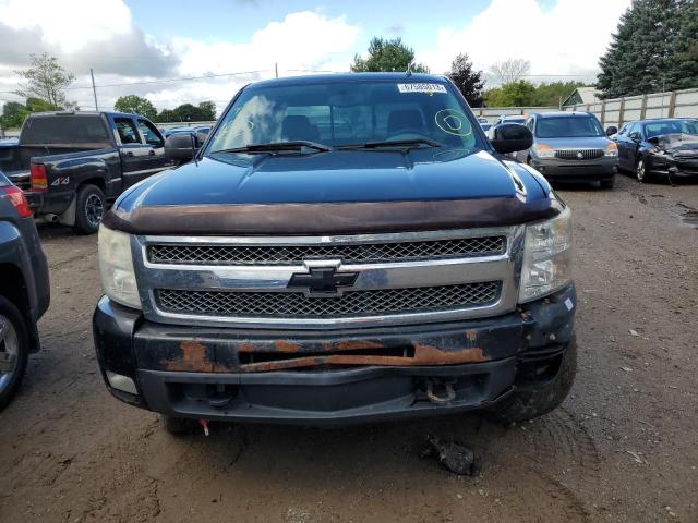 Photo 4 VIN: 1GCRKTE34BZ293552 - CHEVROLET SILVERADO 