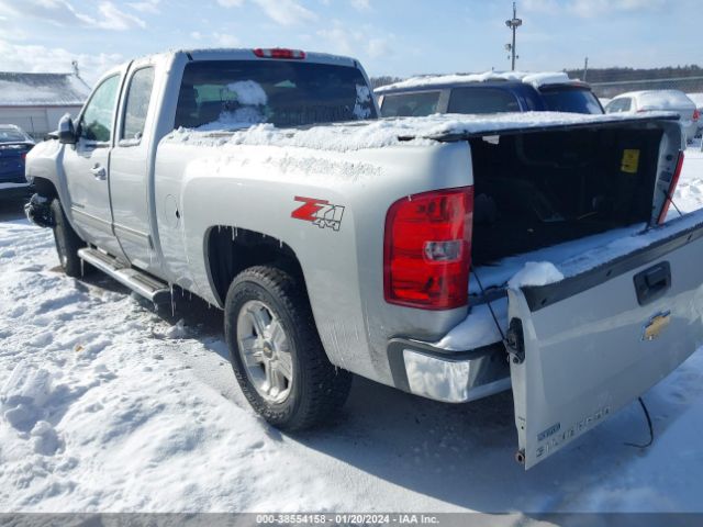 Photo 2 VIN: 1GCRKTE36BZ186809 - CHEVROLET SILVERADO 1500 