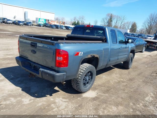 Photo 3 VIN: 1GCRKTE37BZ129759 - CHEVROLET SILVERADO 1500 