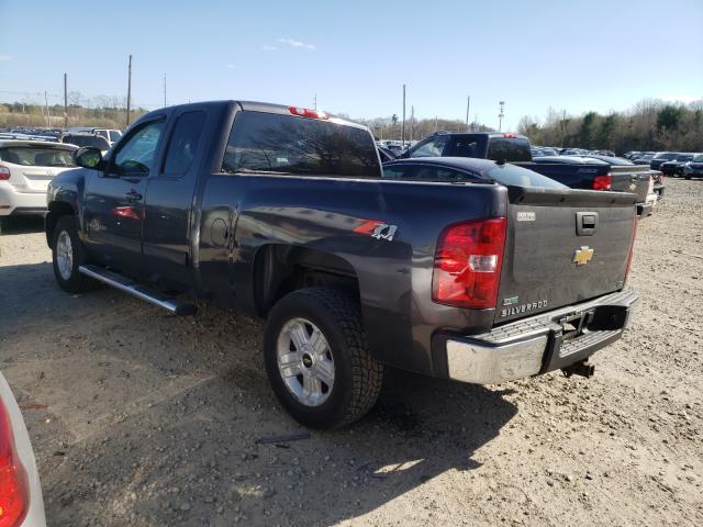 Photo 2 VIN: 1GCRKTE39BZ130878 - CHEVROLET SILVERADO 