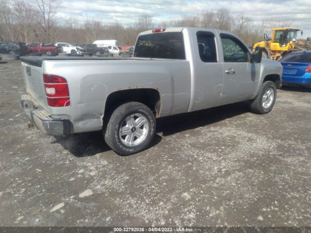 Photo 3 VIN: 1GCRKTE3XBZ139489 - CHEVROLET SILVERADO 1500 