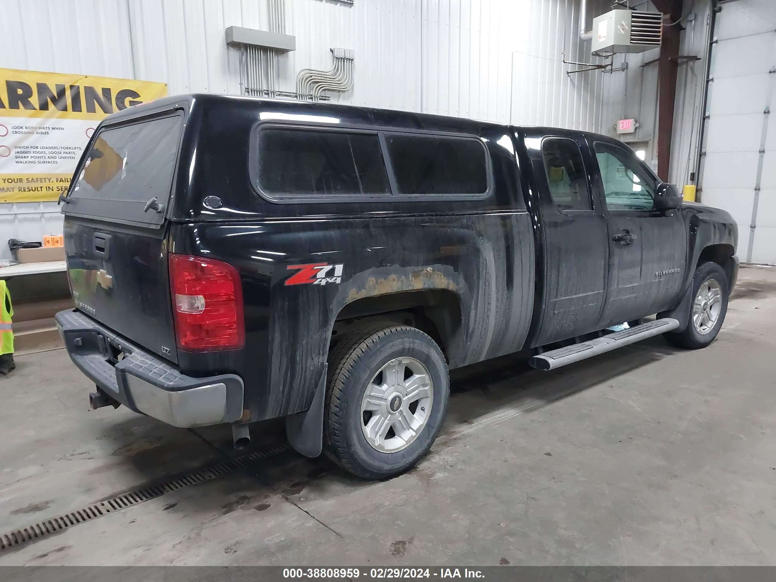 Photo 3 VIN: 1GCRKTE76CZ166452 - CHEVROLET SILVERADO 