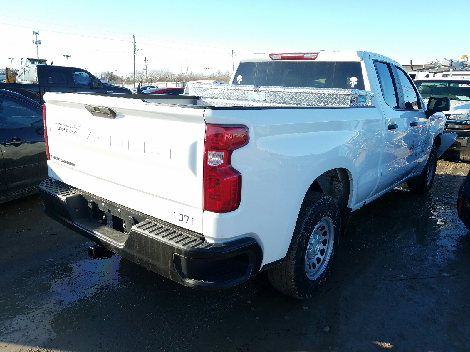 Photo 3 VIN: 1GCRWAEH4LZ131071 - CHEVROLET SILVERADO 