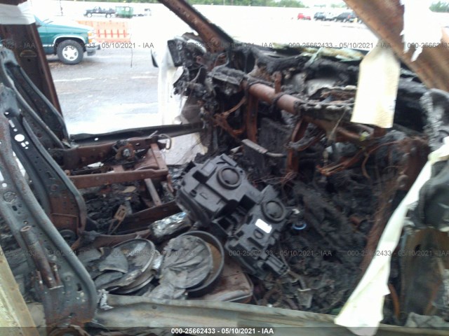 Photo 4 VIN: 1GCRWBEH0KZ302550 - CHEVROLET SILVERADO 1500 