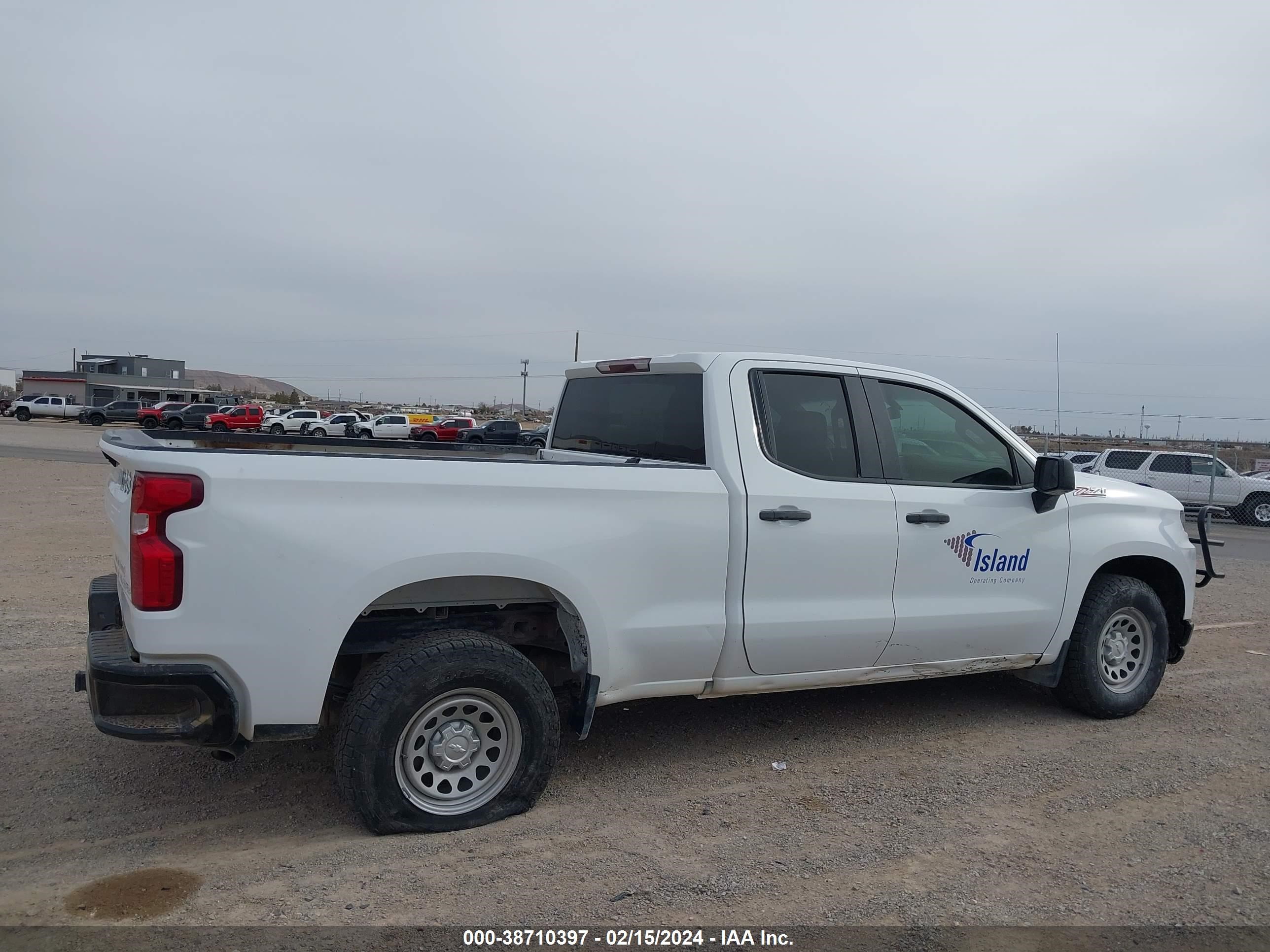 Photo 12 VIN: 1GCRYAEF0KZ237718 - CHEVROLET SILVERADO 