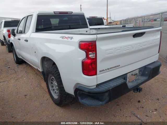 Photo 2 VIN: 1GCRYAEF7MZ324762 - CHEVROLET SILVERADO 