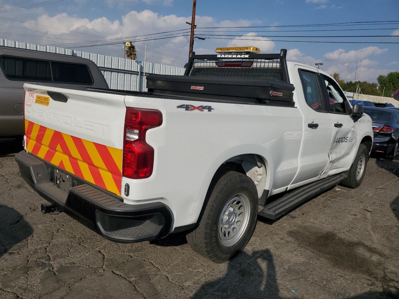 Photo 2 VIN: 1GCRYAEF9LZ303863 - CHEVROLET SILVERADO 