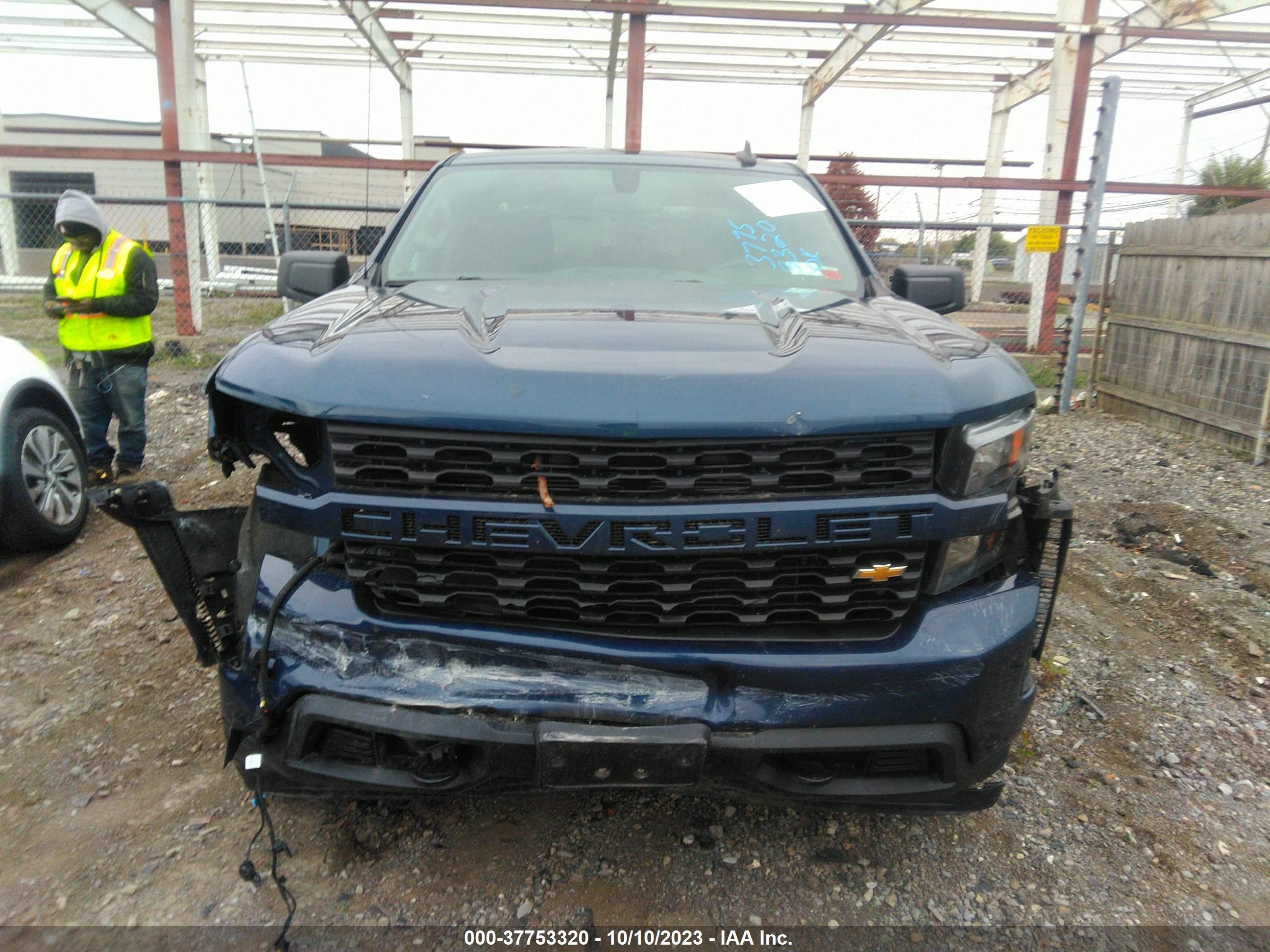 Photo 11 VIN: 1GCRYBEF1KZ274220 - CHEVROLET SILVERADO 