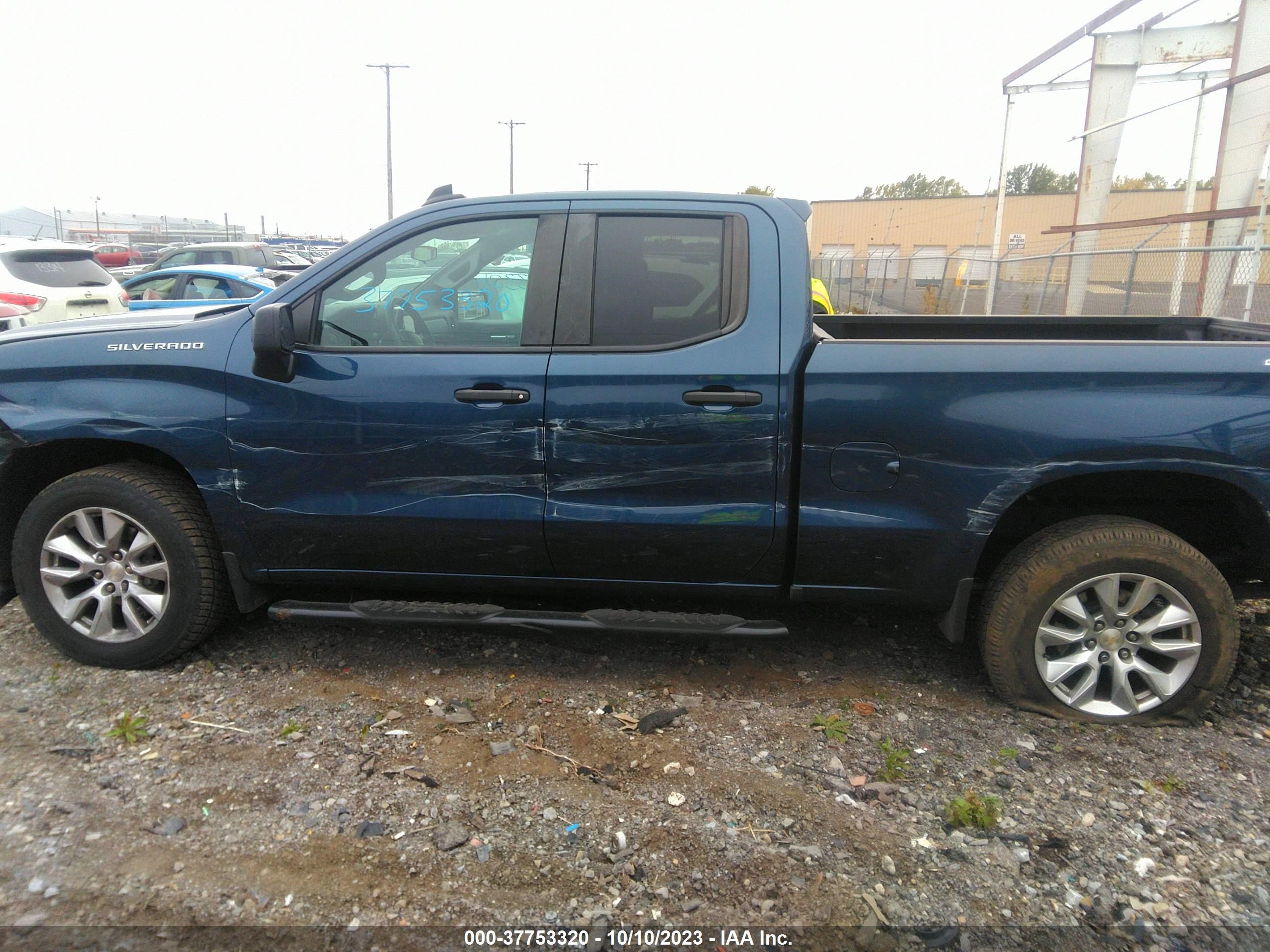 Photo 13 VIN: 1GCRYBEF1KZ274220 - CHEVROLET SILVERADO 