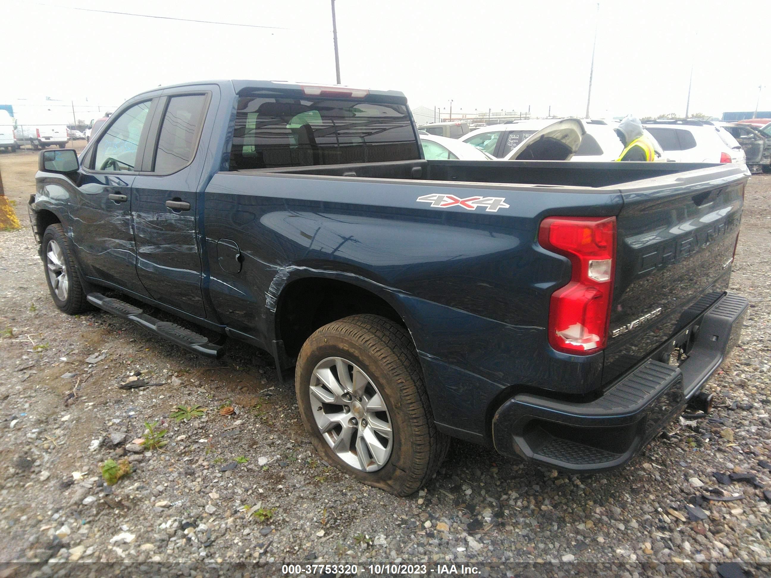 Photo 2 VIN: 1GCRYBEF1KZ274220 - CHEVROLET SILVERADO 