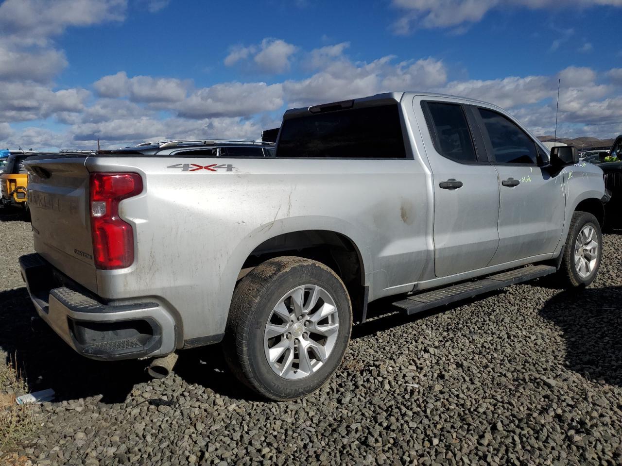 Photo 2 VIN: 1GCRYBEH2LZ273743 - CHEVROLET SILVERADO 