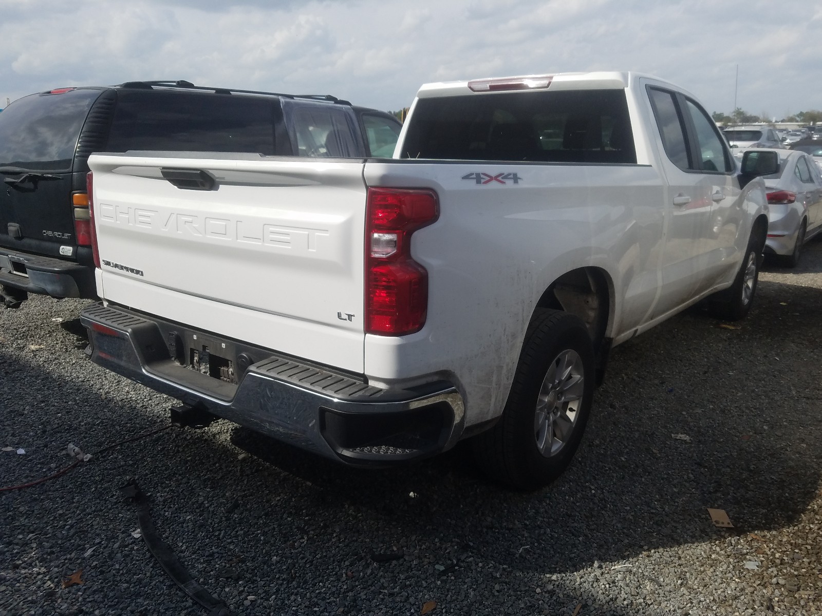 Photo 3 VIN: 1GCRYDED2LZ209629 - CHEVROLET SILVERADO 