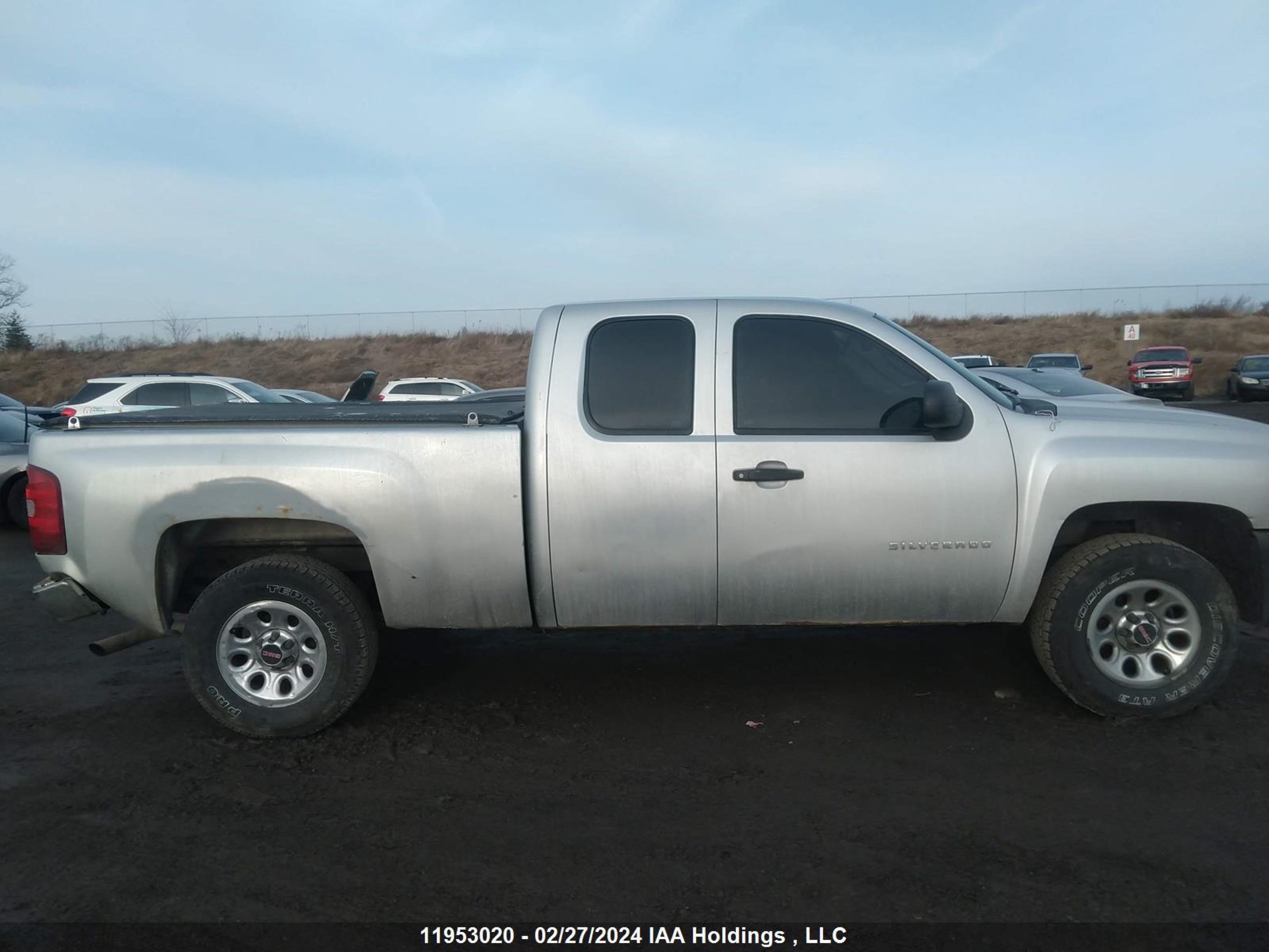 Photo 12 VIN: 1GCSCPE00AZ215425 - CHEVROLET SILVERADO 