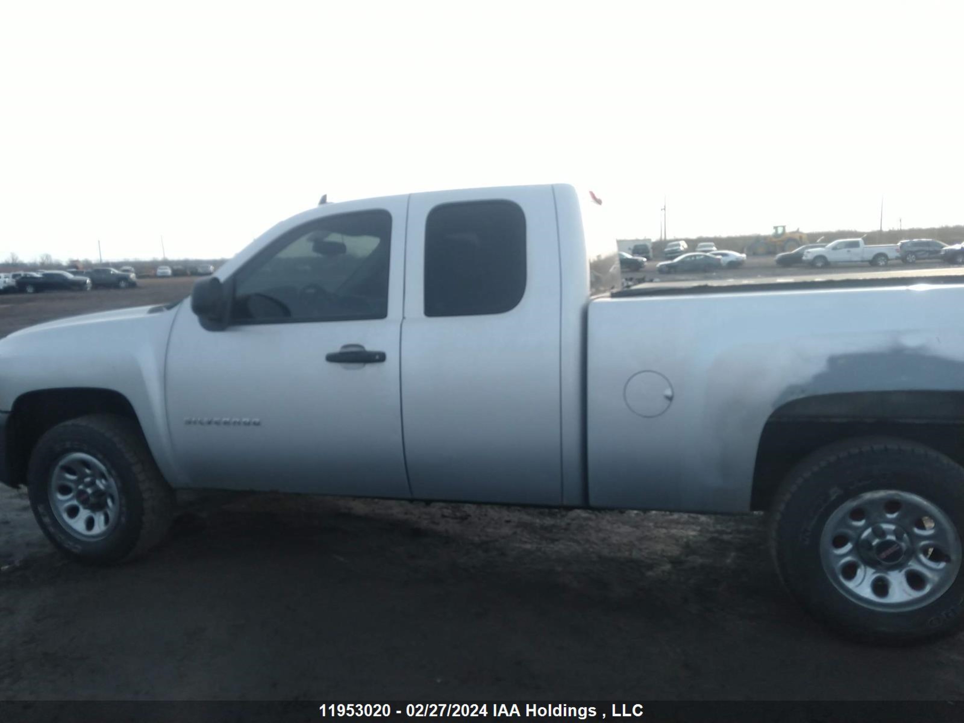 Photo 13 VIN: 1GCSCPE00AZ215425 - CHEVROLET SILVERADO 