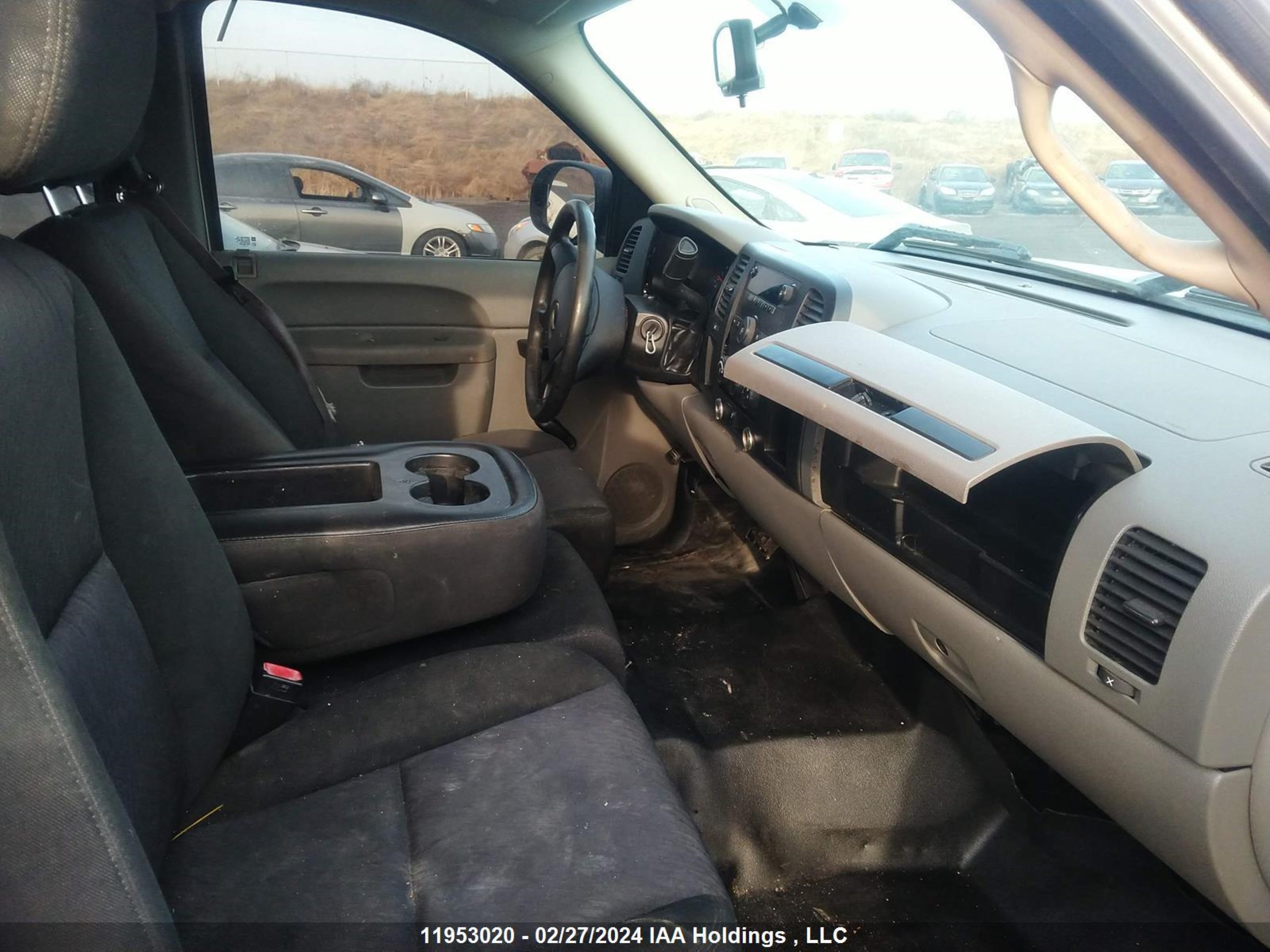 Photo 4 VIN: 1GCSCPE00AZ215425 - CHEVROLET SILVERADO 