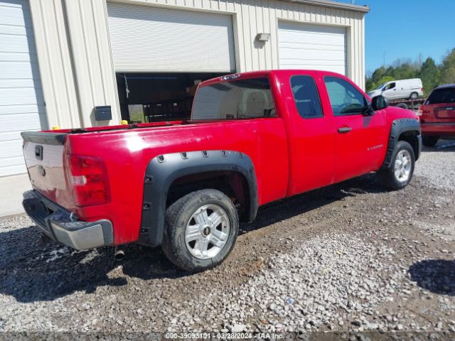 Photo 3 VIN: 1GCSCPE02AZ253738 - CHEVROLET SILVERADO 1500 